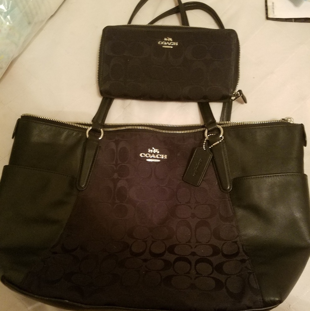 Black coach purse matching wallet